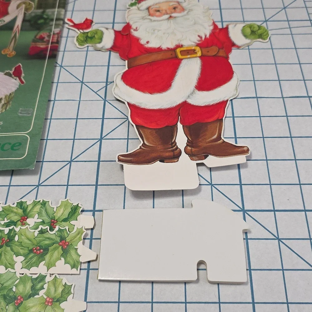 Hallmark‎ Merry Santa Christmas Centerpiece in Red and White 14